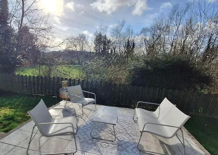 \'Grange Hideaway\' Town Centre